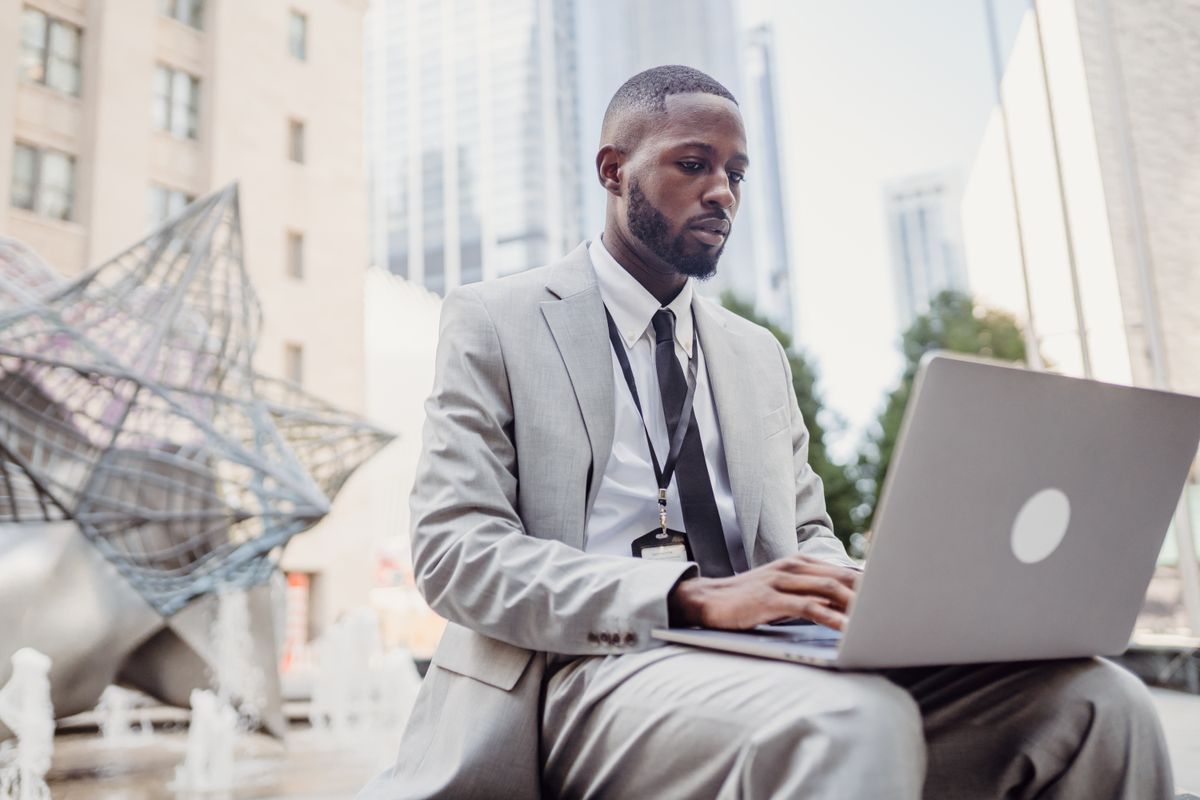 INOVERTIX — Professionnel tech à Lomé